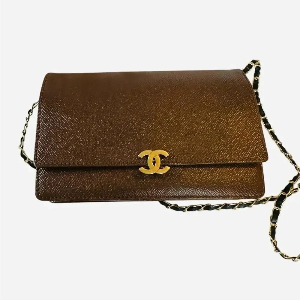 CHANEL sophisticated crossbody